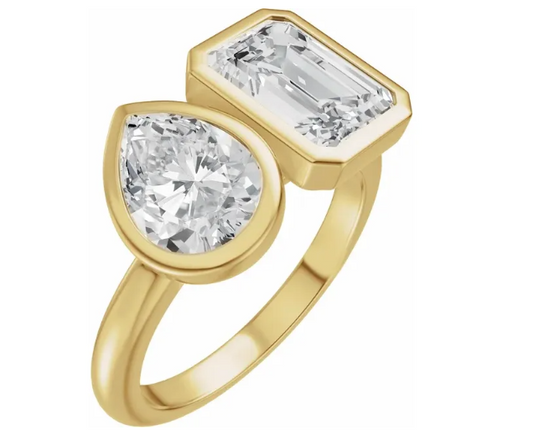 14K Gold Toi et Moi Bezel Set Pear Shape and Emerald Lab Diamond Ring